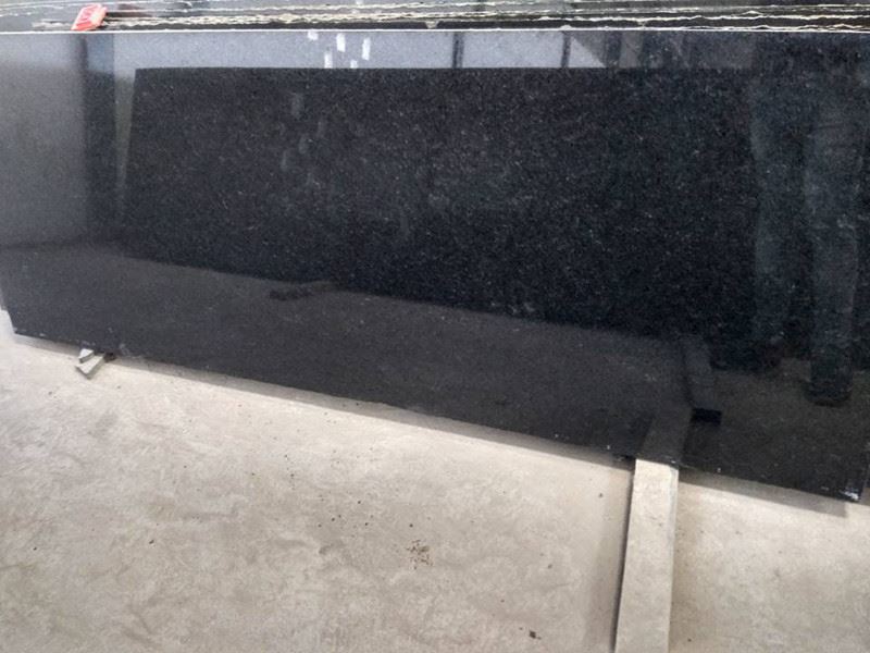 Black-Pearl-Polished-Granite-Countertops-for-Kitchen