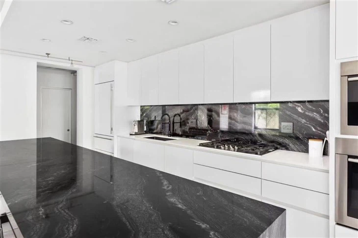 Agatha Black Granite kitchen Countertops