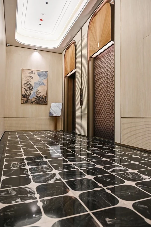 Black and White Marble Flooring tiles