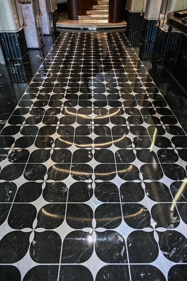 Black and White Marble Floor Tiles