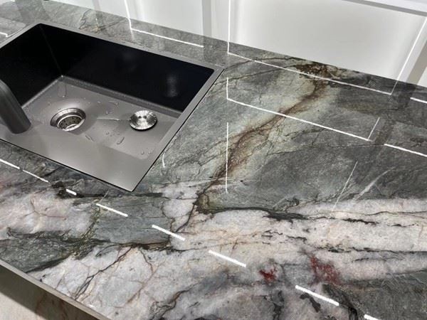 Cristallo Del Mare Quartzite Countertop