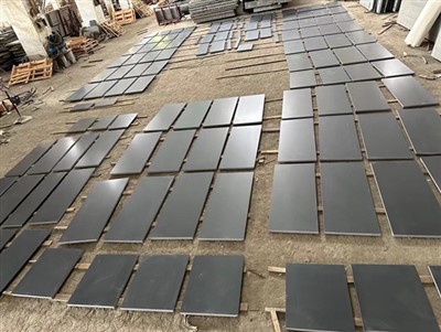 Mongolsk sort basalt